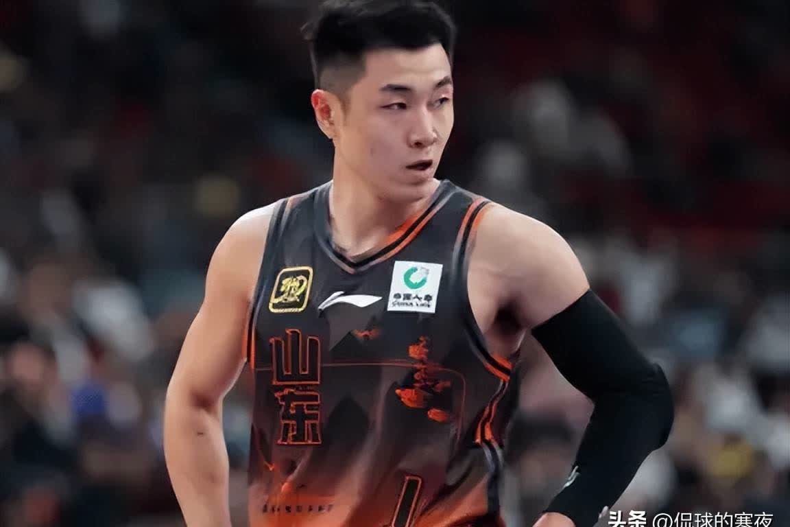 不来梅队在比赛中奋勇拼搏，终获胜利